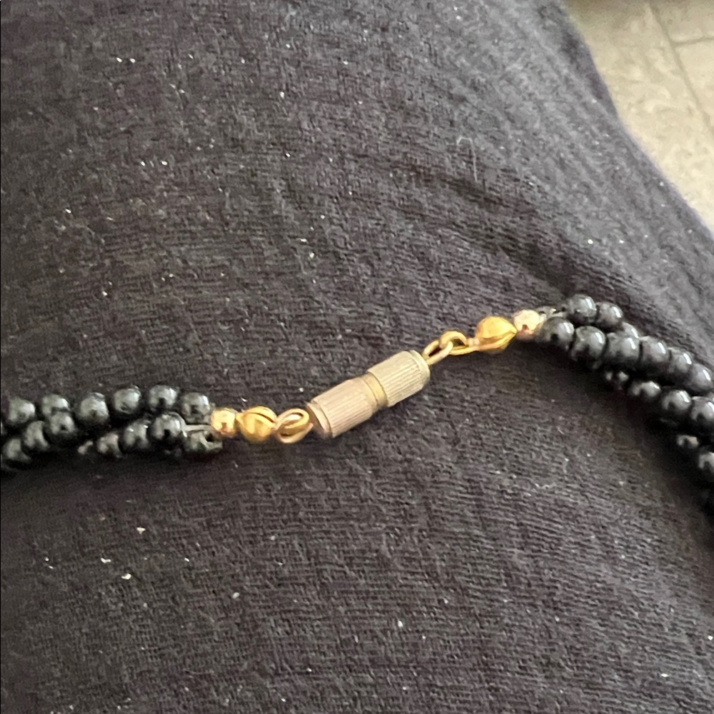 Chic Black and Coral Beaded Necklace - Picture 2 of 4